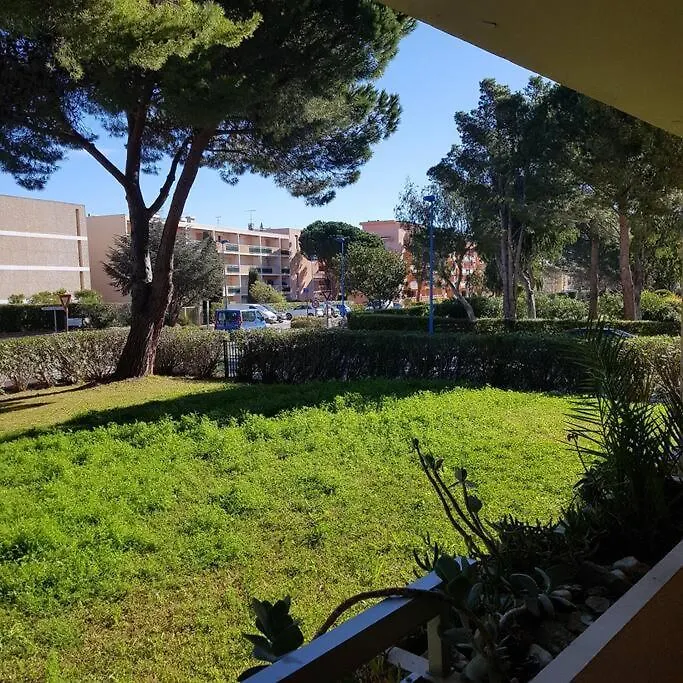 Studio Rez-Jardin Proche Plage Wifi, Clim, Garage Bormes-les-Mimosas Frankreich