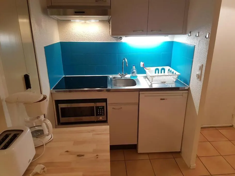 Studio Rez-Jardin Proche Plage Wifi, Clim, Garage Bormes-les-Mimosas Apartamento